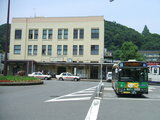 青梅駅と都バス1