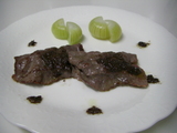 薄切り牛肉のモッツアレッラとほうれん草入り
