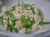 お豆腐と絹さやの炒め煮