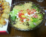 �����