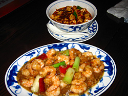 エビチリと麻婆豆腐