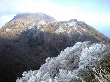 国見岳山頂から普賢岳を望む.JPG