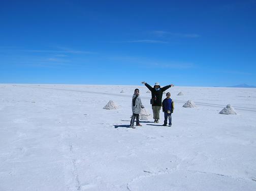 世界最大の塩湖・ボリビアのウユニ塩湖