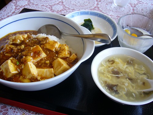 麻婆丼セットでございます