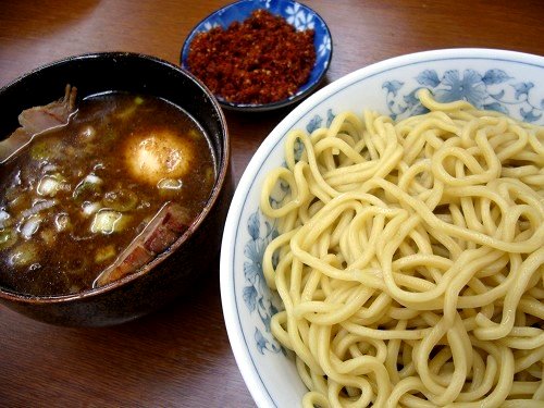 次念序 つけ麺・全景