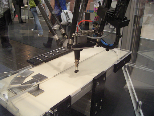 ¥Ñ¥é¥ì¥ë¥ê¥ó¥¯¥í¥Ü¥Ã¥È¡ÊFESTO¡Ë