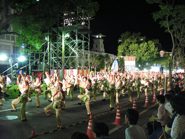 高知の「よさこい祭り」