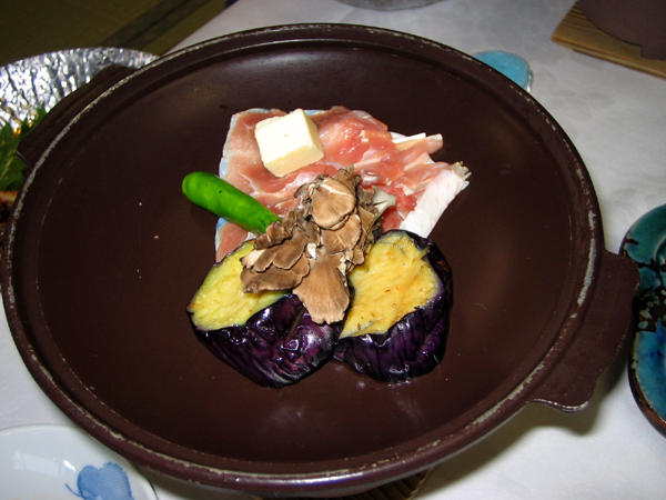 高知県「三翠園(さんすいえん)」にて皿鉢(さわち)料理を食す!