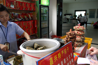 中国・嘉興名物「粽(ちまき)」