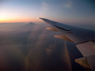 ANA������-��������NH1282�ء� 