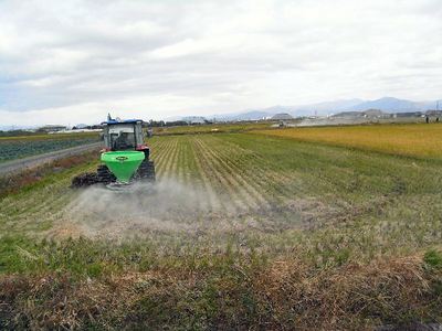 土壌改良資材散布