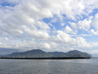 焼津に浮かぶ島、、、?