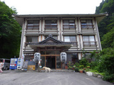 加仁湯・・意外と大型旅館なのに驚く