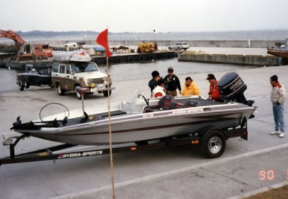 295-6hideboat