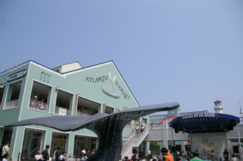 横浜市金沢区にある「三井アウトレットパーク 横浜ベイサイド」3