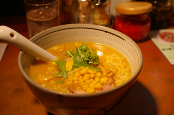 横浜港北区大倉山のラーメン屋「摩天楼」の味噌ラーメン