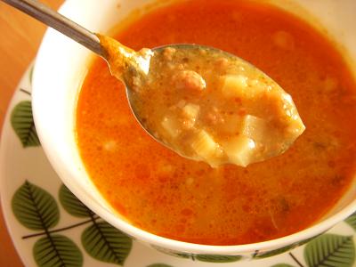 胡麻味噌坦々スープは、タケノコなど歯ごたえもあり