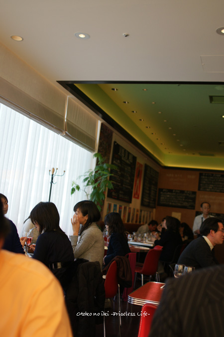 0125-24店内縦