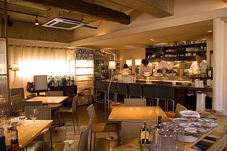 店内カウンター