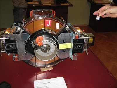 20ǯ����1GB��HDD�Ϥ����礭��02