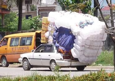 無茶な荷物07