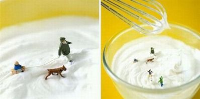 食べ物の中に迷い込んだミニチュアの世界12