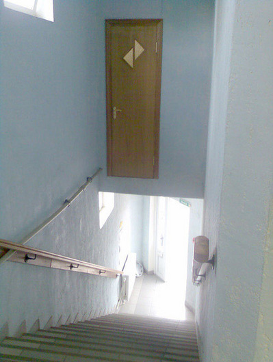 酔っ払って作ったとしか思えない建物09