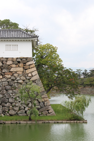 お堀