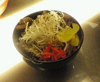 橙ヤ チャーシュー丼