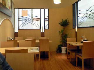 一休そばの店内