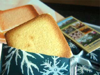 白い恋人はお土産にもおすすめ