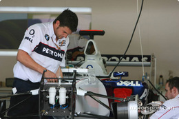 �������������BMW�����С�F1.06��