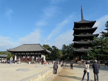 東金堂と五重塔