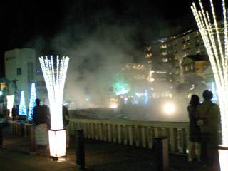 CA330029湯畑夜320