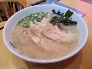 塩とんこつラーメン