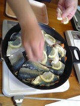 鯖レモン乗せる