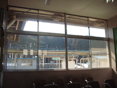 駅待合室1
