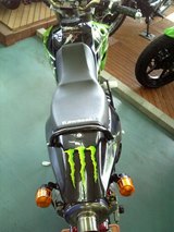 「MONSTER ENERGY」後