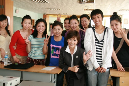 ��أ�