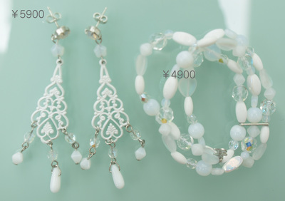 アガタ ピアス & 腕輪