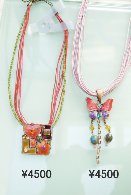 ハート4500円 蝶 4500円 フランスブランド