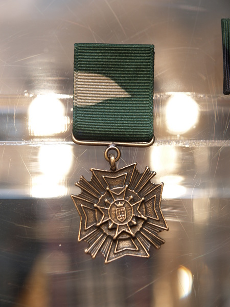 P1213564