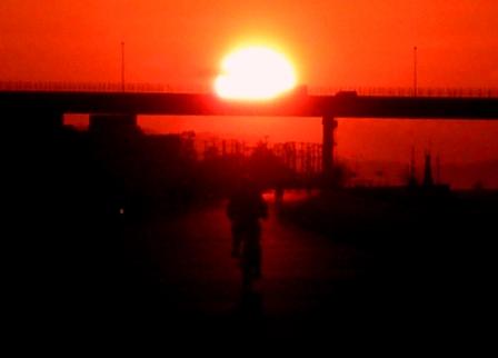 むくみ、夕日画像03