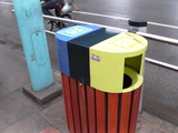 中国上海　ゴミ箱.jpg
