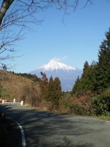 峠から見える富士.jpg
