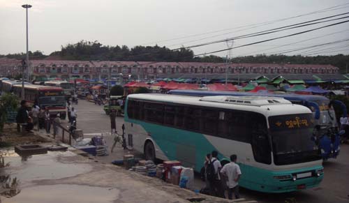 Hiway Bus-b