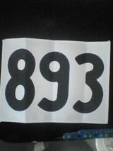893