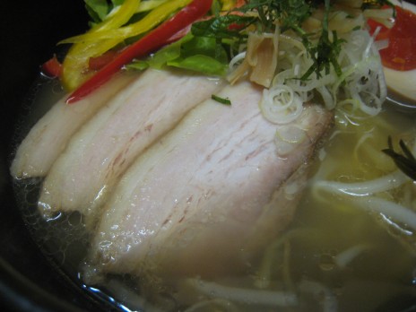 旬麺しろ八(丸の内線-新宿御苑前駅)チャーシュー