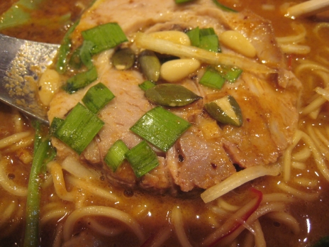 瀬佐味亭2008金の坦々麺(チャーシュー)