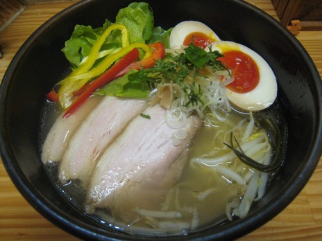 旬麺しろ八(丸の内線-新宿御苑前駅)塩しろ八麺